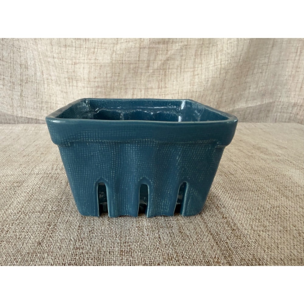 Biscuit Berry Basket Kitchen Small Blue Excellent Ceramic Textured Colander Bowl
